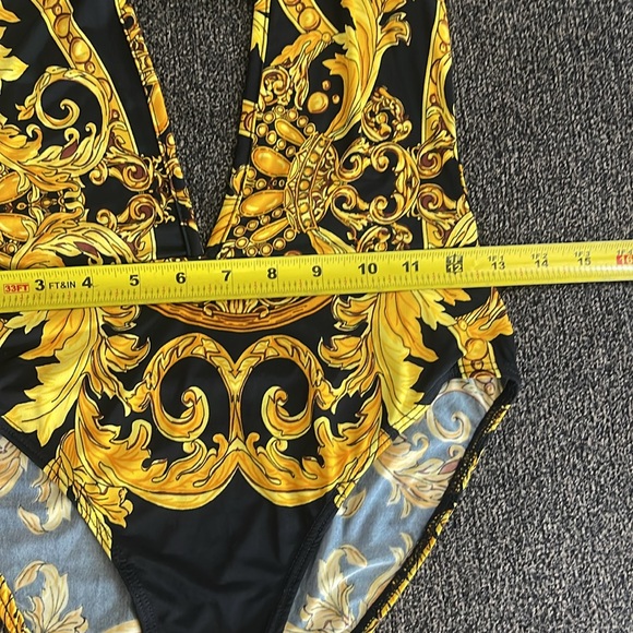 FASHION NOVA ROYALTY SUNSUIT SET Style FN 30537 Black & Gold Sz M New with tags - Picture 9 of 17